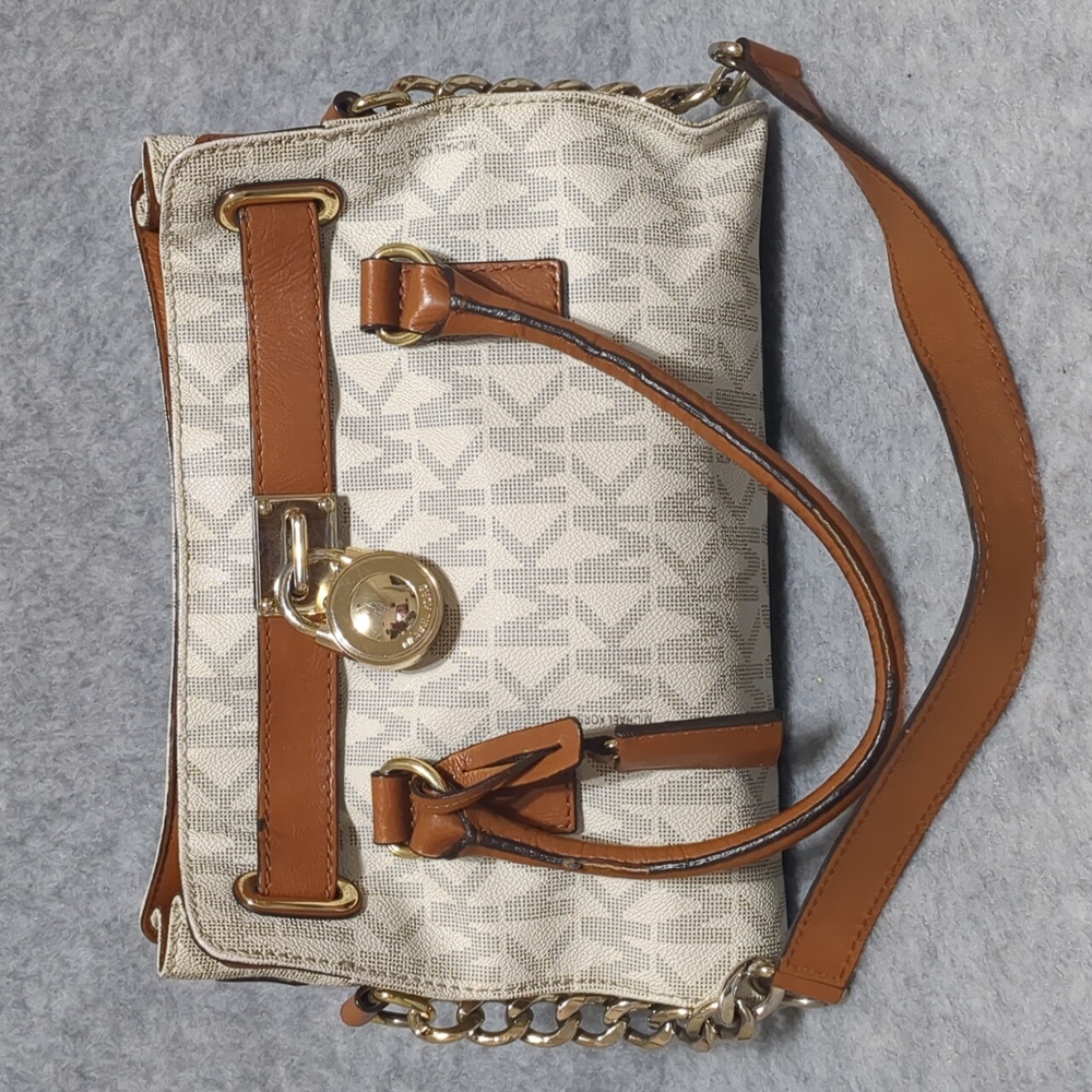 Michael Kors Hamilton Satchel in Vanilla Shoulder Bag